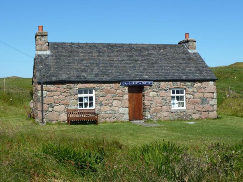 Iona Gallery and Pottery